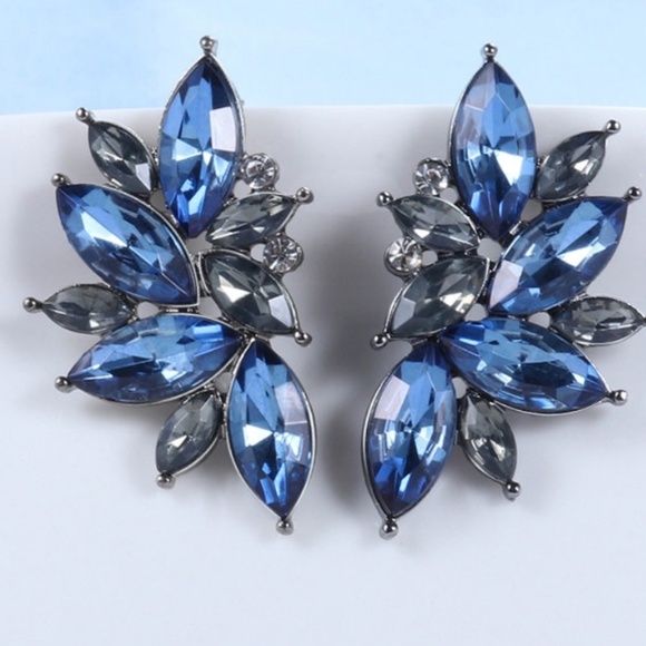 Drop geometric earring - Picture 2 of 5